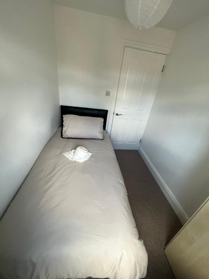 לונדון City Reach Retreat Spacious 4Bed House Startford Maryland Great Transport Links מראה חיצוני תמונה