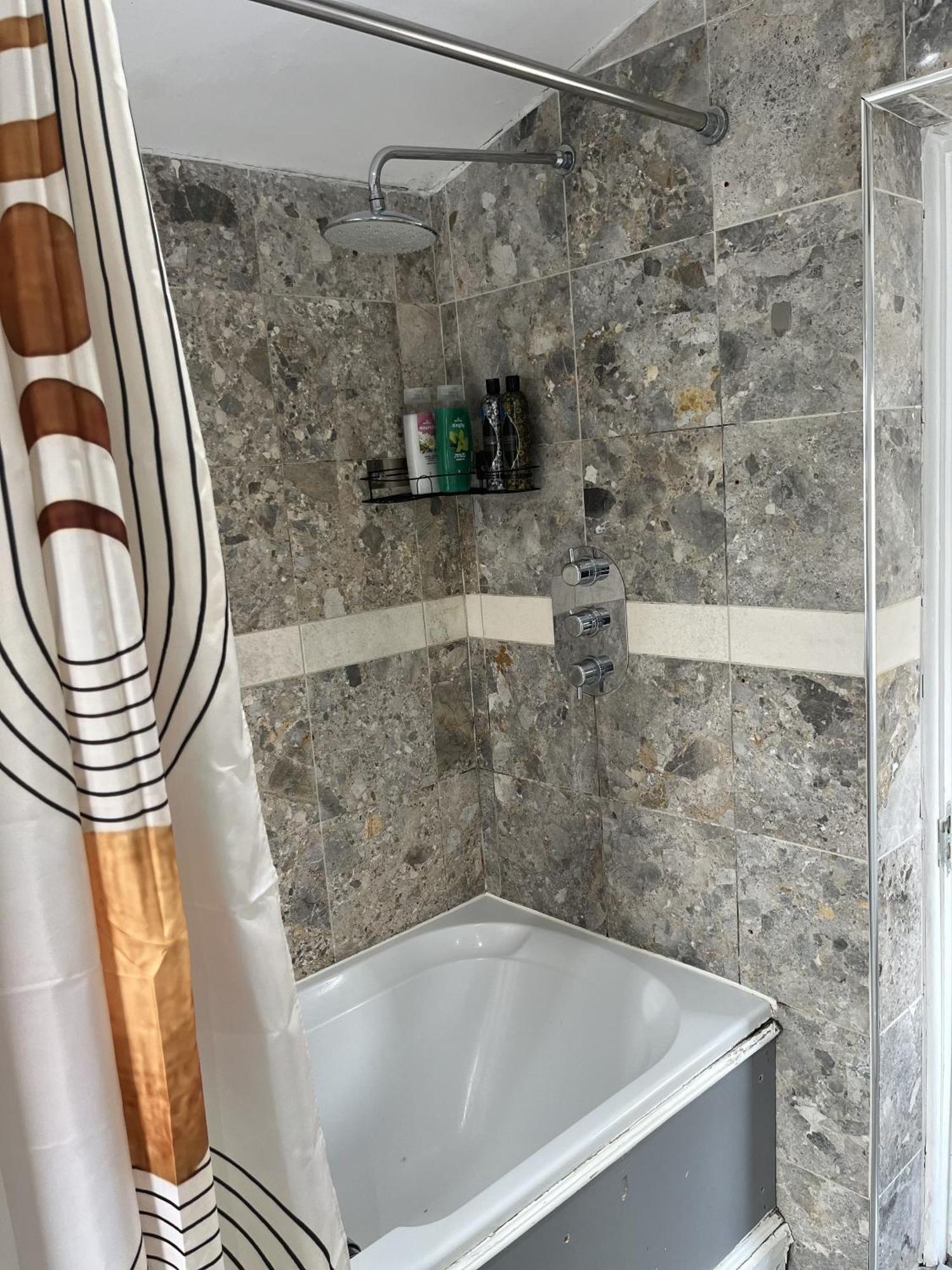 לונדון City Reach Retreat Spacious 4Bed House Startford Maryland Great Transport Links מראה חיצוני תמונה